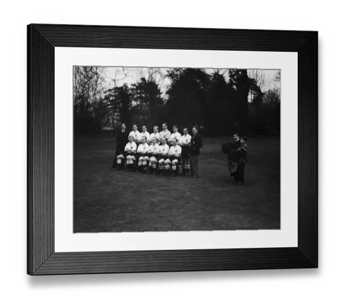 Framed Print : England team meet up ahead their upcoming international match against Austria Framed Print : England team meet up ahead their upcoming international match against Austria