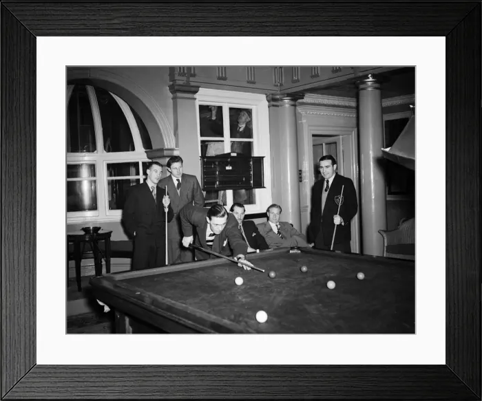 Framed Print : England team meet up ahead their upcoming international match against Austria Framed Print : England team meet up ahead their upcoming international match against Austria