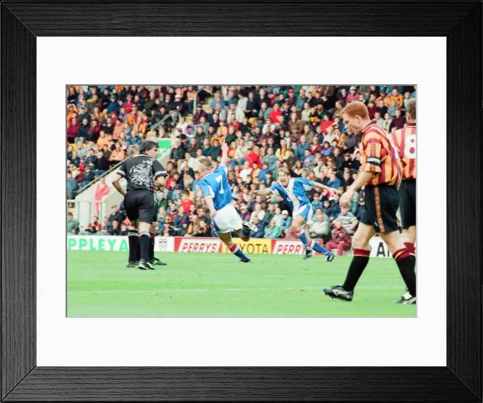 Framed Print : Bradford 2-2 Middlesbrough, League Division One match at Valley Parade Framed Print : Bradford 2-2 Middlesbrough, League Division One match at Valley Parade
