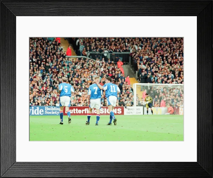 Framed Print : Bradford 2-2 Middlesbrough, League Division One match at Valley Parade Framed Print : Bradford 2-2 Middlesbrough, League Division One match at Valley Parade