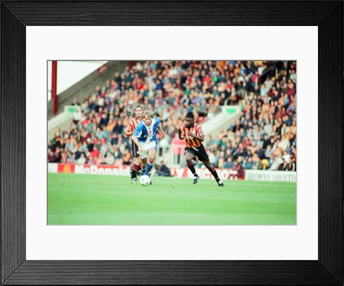 Framed Print : Bradford 2-2 Middlesbrough, League Division One match at Valley Parade Framed Print : Bradford 2-2 Middlesbrough, League Division One match at Valley Parade