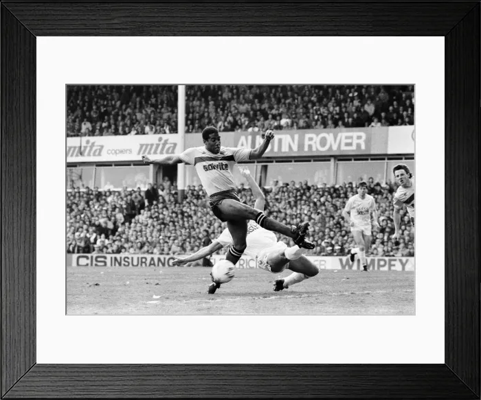 Framed Print : Tottenham 4-1 Watford, FA Cup semi final match at Villa Park, Saturday 11th April 1987