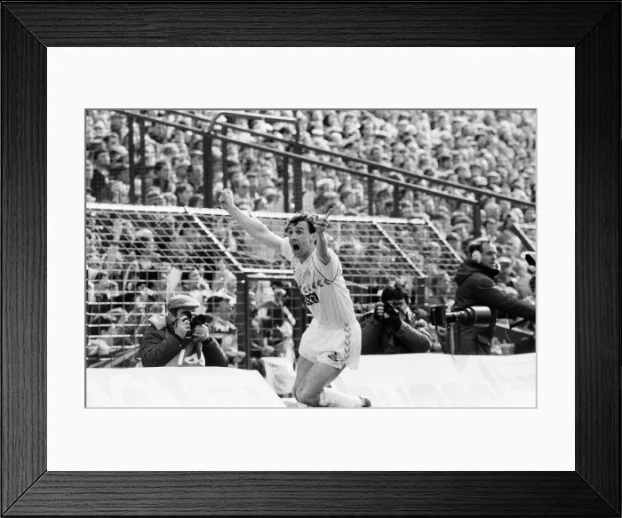 Framed Print : Tottenham 4-1 Watford, FA Cup semi final match at Villa Park, Saturday 11th April 1987 Framed Print : Tottenham 4-1 Watford, FA Cup semi final match at Villa Park, Saturday 11th April 1987