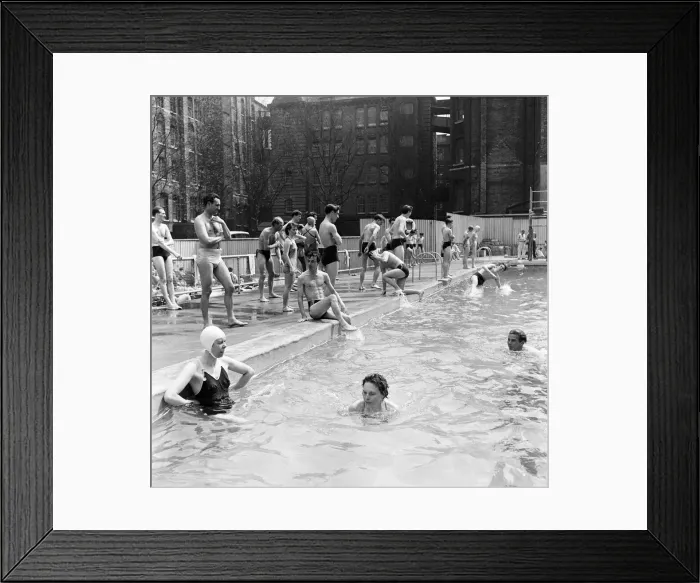Framed Print : Hot Weather Scenes, Oasis Swimming Pool, Holborn, London, 12th May 1954 Framed Print : Hot Weather Scenes, Oasis Swimming Pool, Holborn, London, 12th May 1954