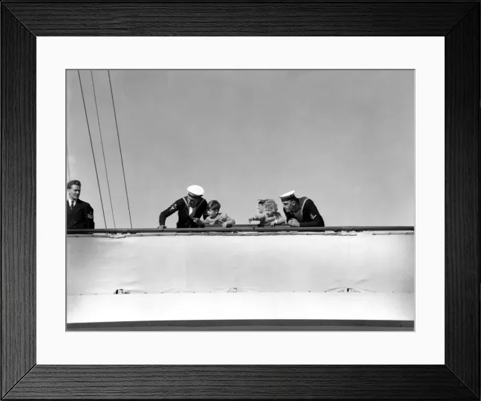 Framed Print : The Royal children, Prince Charles and Princess Anne watch their mother Framed Print : The Royal children, Prince Charles and Princess Anne watch their mother