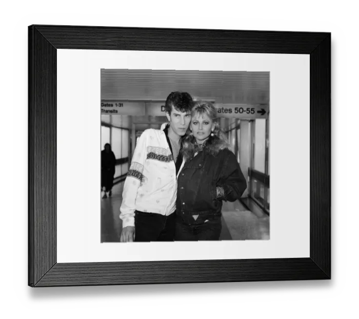 Framed Print : Britt Ekland with boyfriend Slim Jim McDonnell at Heathrow Airport after flying in