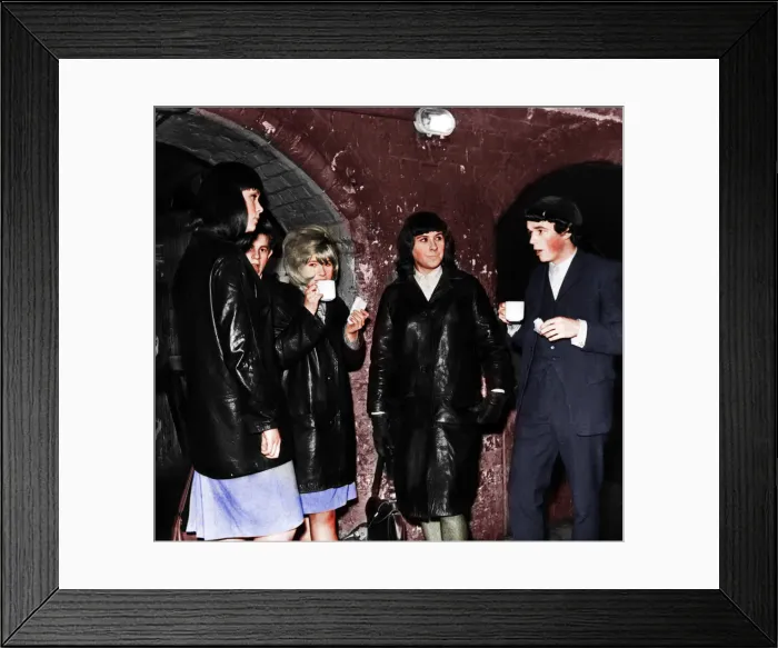 Framed Print : A break for refreshments by members of the Cavern club in Liverpool. Circa 1963