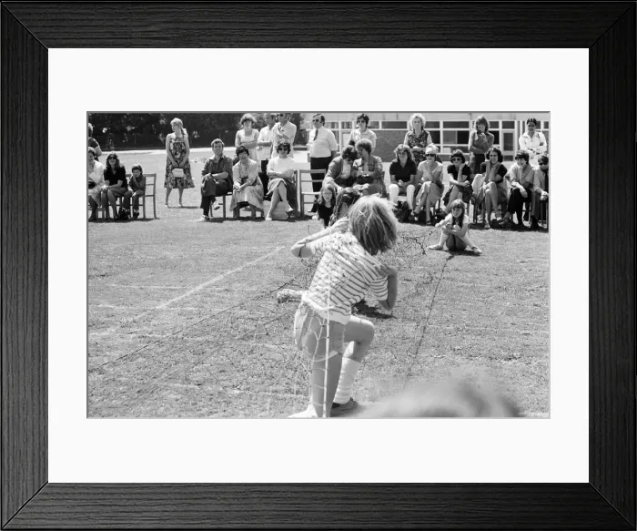 Framed Print : Sports Day at Keep Hatch Primary School, Wokingham, July 1980 Framed Print : Sports Day at Keep Hatch Primary School, Wokingham, July 1980