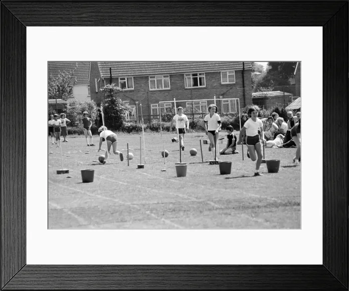 Framed Print : Sports Day at Keep Hatch Primary School, Wokingham, July 1980 Framed Print : Sports Day at Keep Hatch Primary School, Wokingham, July 1980