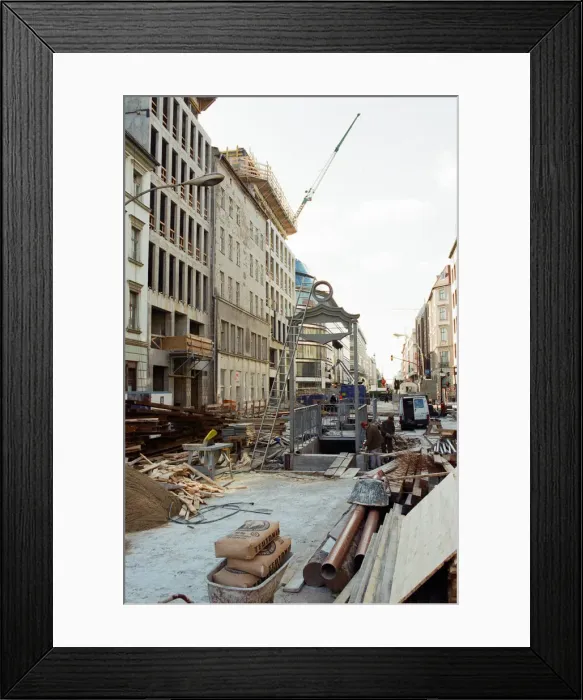Framed Print : Construction Work, East Berlin, Germany, 7th April 1995 Framed Print : Construction Work, East Berlin, Germany, 7th April 1995