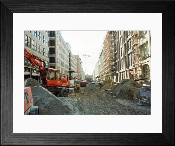 Framed Print : Construction Work, East Berlin, Germany, 7th April 1995 Framed Print : Construction Work, East Berlin, Germany, 7th April 1995