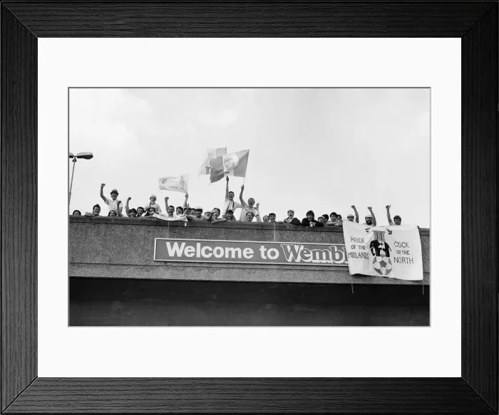 Framed Print : Everton 1-0 Coventry, Charity Shield football match at Wembley Stadium, London