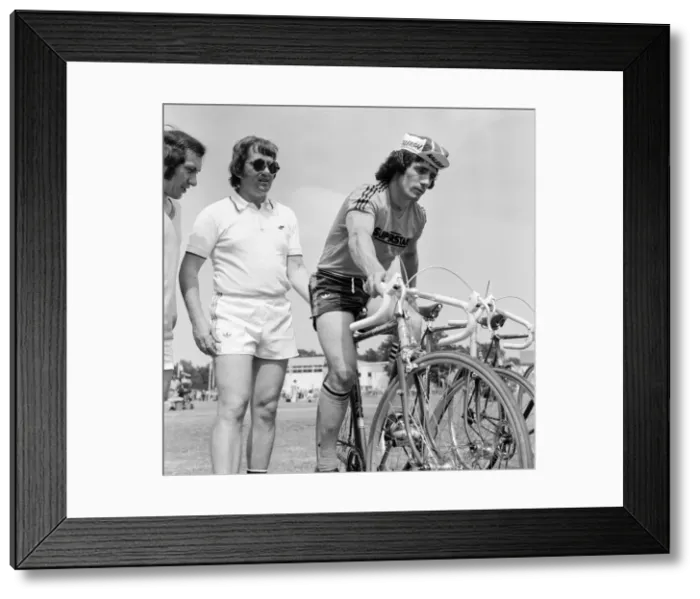 Framed Print : Superstars, BBC Television Programme, Filming of Heat in Bracknell, Berkshire Framed Print : Superstars, BBC Television Programme, Filming of Heat in Bracknell, Berkshire