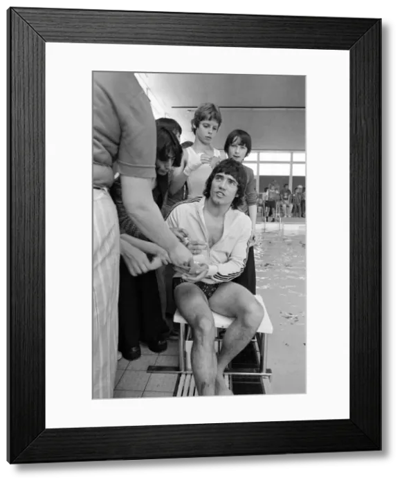 Framed Print : Superstars, BBC Television Programme, Filming of Heat in Bracknell, Berkshire