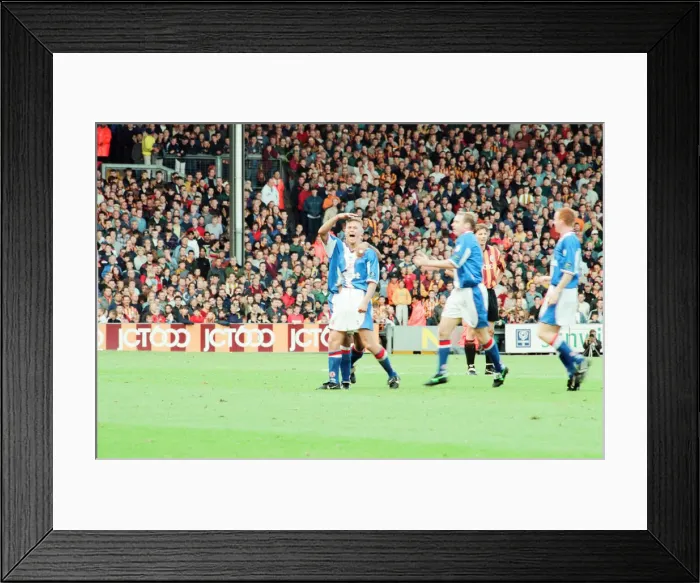Framed Print : Bradford 2-2 Middlesbrough, League Division One match at Valley Parade