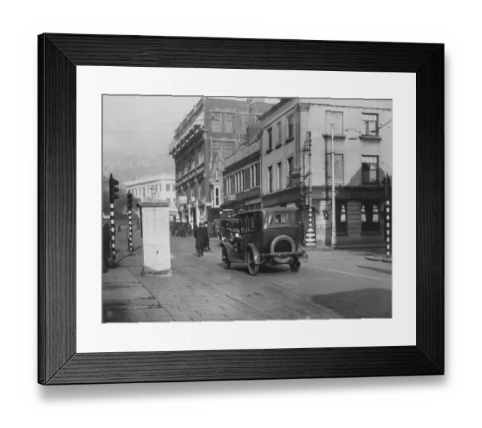 Framed Print : Traffic lights on Dillwyn Street, Swansea. Circa 1935 Framed Print : Traffic lights on Dillwyn Street, Swansea. Circa 1935