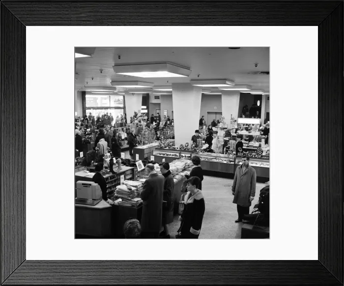 Framed Print : One Minutes Silence is held as a moment of remembrance for Sir Winston Churchill Framed Print : One Minutes Silence is held as a moment of remembrance for Sir Winston Churchill