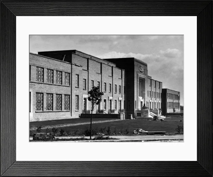 Framed Print : University of Birmingham, Faculty of Medicine, 14th June 1938 Framed Print : University of Birmingham, Faculty of Medicine, 14th June 1938