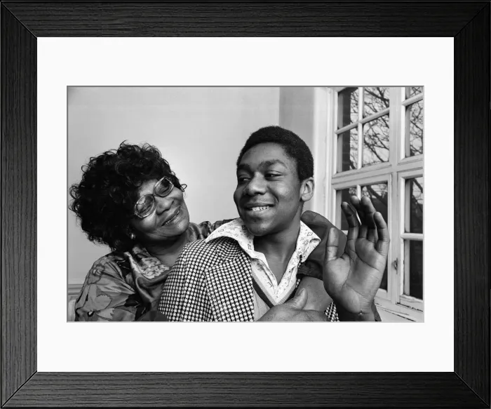 Framed Print : New Faces winner Lenny Henry with his mother. 13th January 1975 Framed Print : New Faces winner Lenny Henry with his mother. 13th January 1975