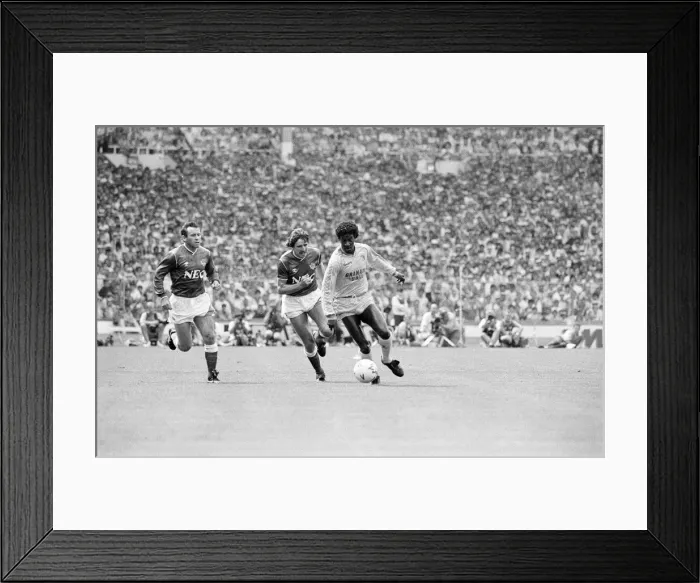 Framed Print : Everton 1-0 Coventry, Charity Shield football match at Wembley Stadium, London