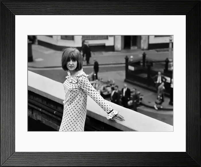 Framed Print : Cilla Black, pictured in London. 8th May 1964 Framed Print : Cilla Black, pictured in London. 8th May 1964