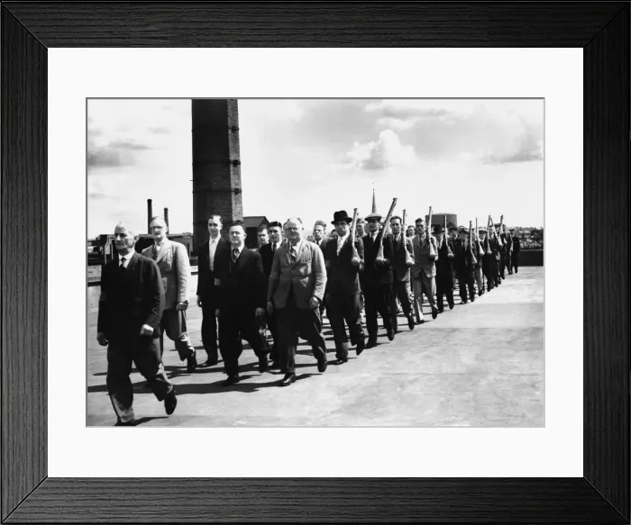 Framed Print : The LDV platoon of Messers Serpells, Reading. March off for a Sunday morning parade