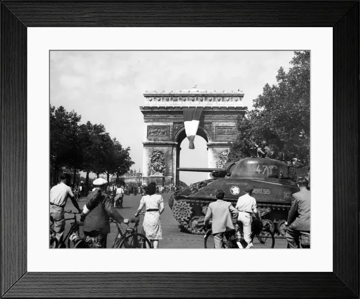 Framed Print : Liberated Paris. General de Gaulle has toured liberated Paris laying a wreath on the tomb Framed Print : Liberated Paris. General de Gaulle has toured liberated Paris laying a wreath on the tomb