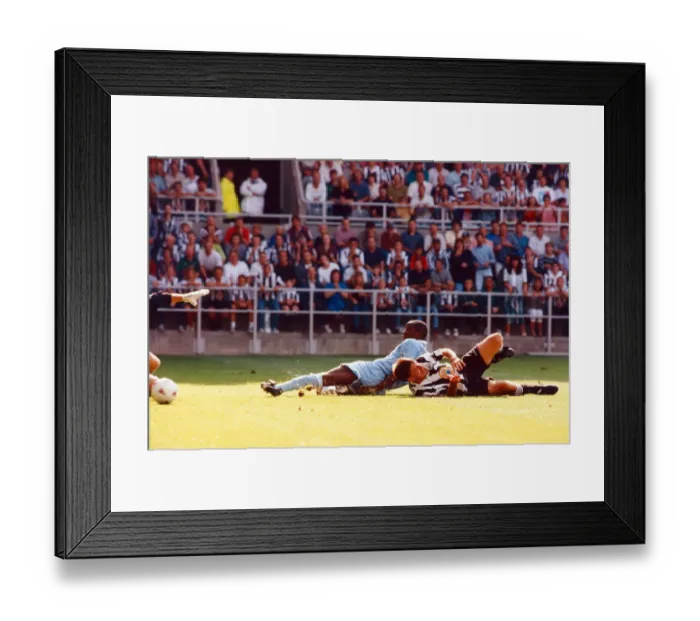 Framed Print : Newcastle 3-0 Coventry, premier league match at St James Park, Saturday 19th August 1995 Framed Print : Newcastle 3-0 Coventry, premier league match at St James Park, Saturday 19th August 1995