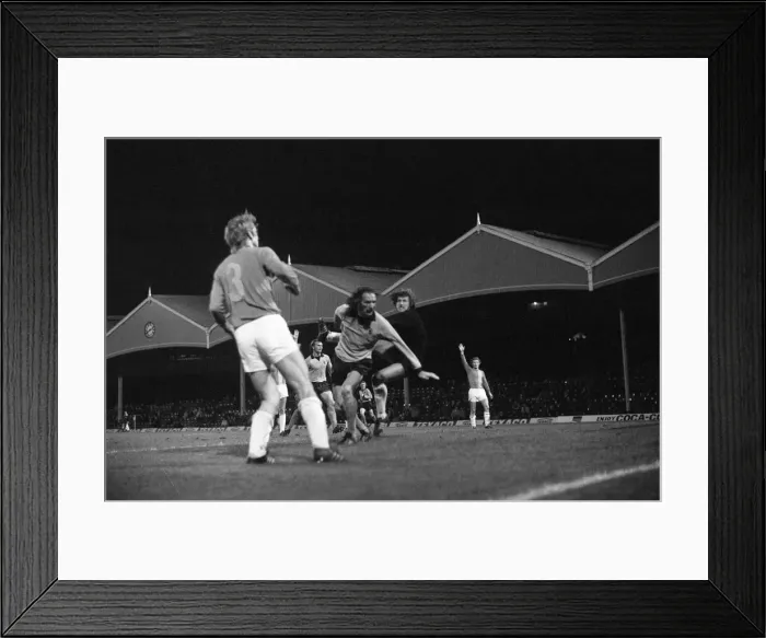 Framed Print : Wolves 4-1 Lokomotive Leipzig, UEFA Cup 2nd leg, match at Molineux Stadium Framed Print : Wolves 4-1 Lokomotive Leipzig, UEFA Cup 2nd leg, match at Molineux Stadium