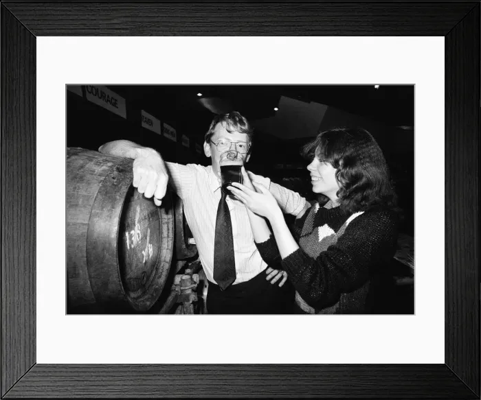Framed Print : The first pints are poured at The Hexagon Beer Festival, Reading, August 1980 Framed Print : The first pints are poured at The Hexagon Beer Festival, Reading, August 1980