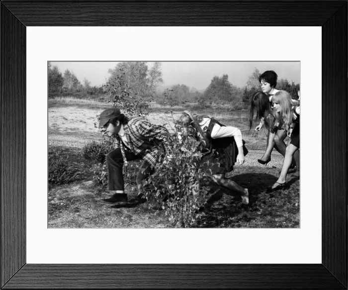 Framed Print : The filming of The Great St Trinians Train Robbery Framed Print : The filming of The Great St Trinians Train Robbery