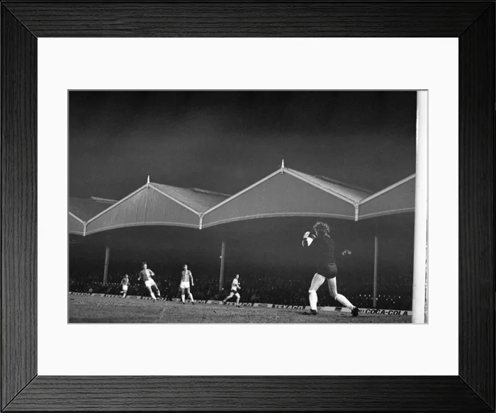 Framed Print : Wolves 4-1 Lokomotive Leipzig, UEFA Cup 2nd leg, match at Molineux Stadium Framed Print : Wolves 4-1 Lokomotive Leipzig, UEFA Cup 2nd leg, match at Molineux Stadium