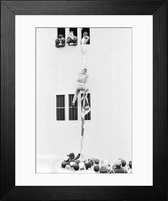 Framed Print : Liverpool 3-1 Everton, FA Cup Final, Wembley Stadium, London, Saturday Framed Print : Liverpool 3-1 Everton, FA Cup Final, Wembley Stadium, London, Saturday