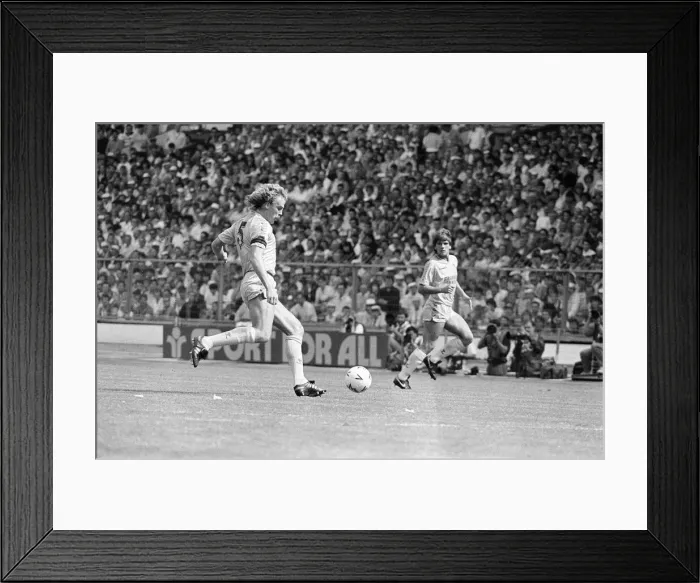 Framed Print : Everton 1-0 Coventry, Charity Shield football match at Wembley Stadium, London Framed Print : Everton 1-0 Coventry, Charity Shield football match at Wembley Stadium, London