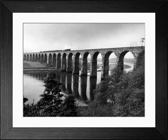 Framed Print : Royal Border Bridge at Berwick, in Northumberland, England Framed Print : Royal Border Bridge at Berwick, in Northumberland, England