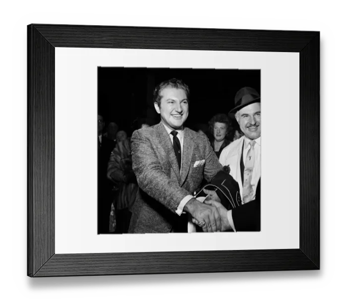 Framed Print : Liberace during his visit to Southampton. 25th September 1956 Framed Print : Liberace during his visit to Southampton. 25th September 1956
