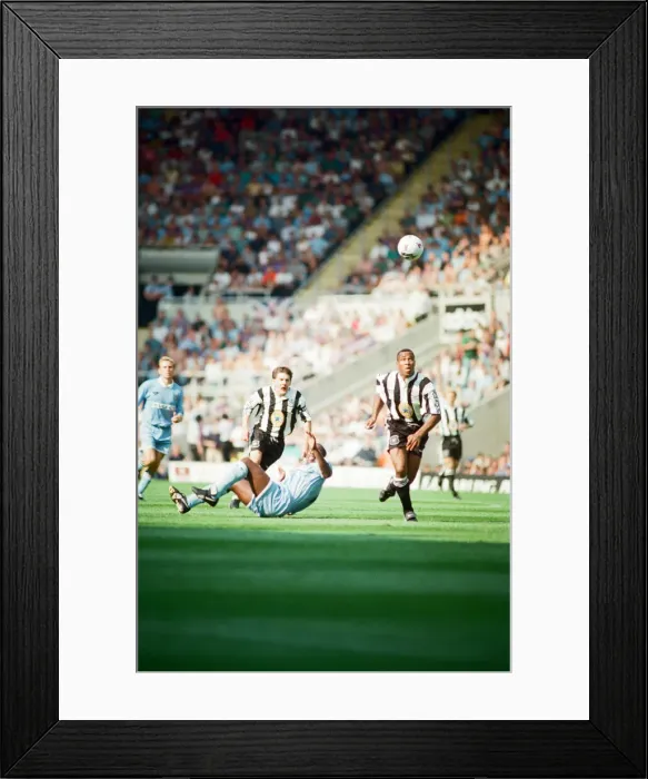 Framed Print : Newcastle 3-0 Coventry, premier league match at St James Park, Saturday 19th August 1995 Framed Print : Newcastle 3-0 Coventry, premier league match at St James Park, Saturday 19th August 1995