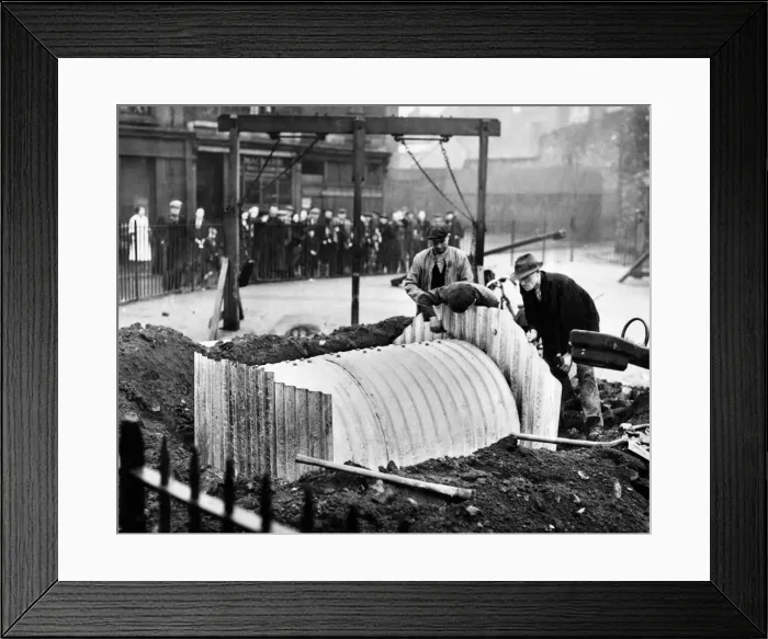 Framed Print : Building one of the shelters at the childrens playground, Pownall Square, Pall Mall