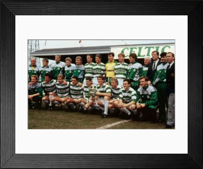 Framed Print : Celtic squad with Scottish Cup trophy May 1988