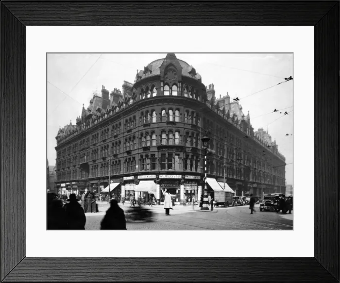 Framed Print : Victoria Buildings, Manchester. 30th March 1931 Framed Print : Victoria Buildings, Manchester. 30th March 1931