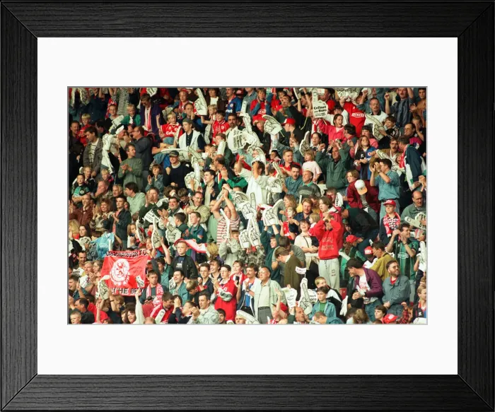 Framed Print : Chelsea 2 - 0 Middlesbrough, Premier League match held at the Cellnet Stadium Framed Print : Chelsea 2 - 0 Middlesbrough, Premier League match held at the Cellnet Stadium