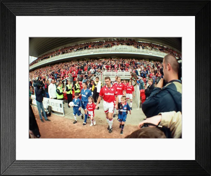 Framed Print : Chelsea 2 - 0 Middlesbrough, Premier League match held at the Cellnet Stadium Framed Print : Chelsea 2 - 0 Middlesbrough, Premier League match held at the Cellnet Stadium