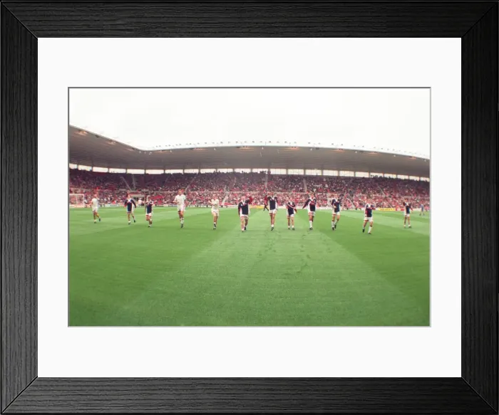 Framed Print : Chelsea 2 - 0 Middlesbrough, Premier League match held at the Cellnet Stadium Framed Print : Chelsea 2 - 0 Middlesbrough, Premier League match held at the Cellnet Stadium