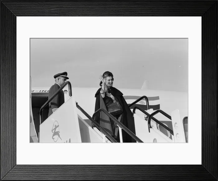 Framed Print : Indira Gandhi, Prime Minister of India, at Heathrow Airport as she departs for India Framed Print : Indira Gandhi, Prime Minister of India, at Heathrow Airport as she departs for India