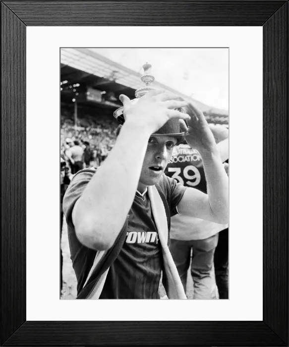 Framed Print : FA Cup Final at Wembley Stadium, London. Liverpool 3 v Everton 1 Framed Print : FA Cup Final at Wembley Stadium, London. Liverpool 3 v Everton 1