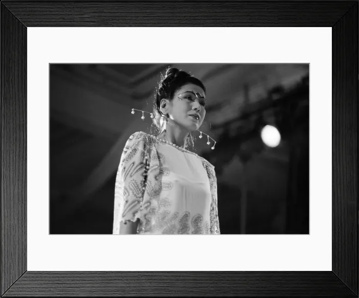 Framed Print : Zandra Rhodes Fashion Show, Olympia, London, October 1980 Framed Print : Zandra Rhodes Fashion Show, Olympia, London, October 1980