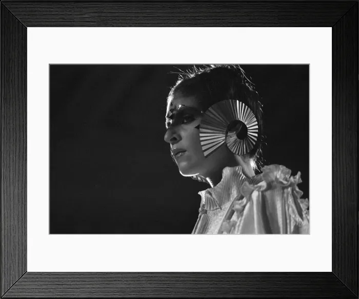Framed Print : Zandra Rhodes Fashion Show, Olympia, London, October 1980 Framed Print : Zandra Rhodes Fashion Show, Olympia, London, October 1980