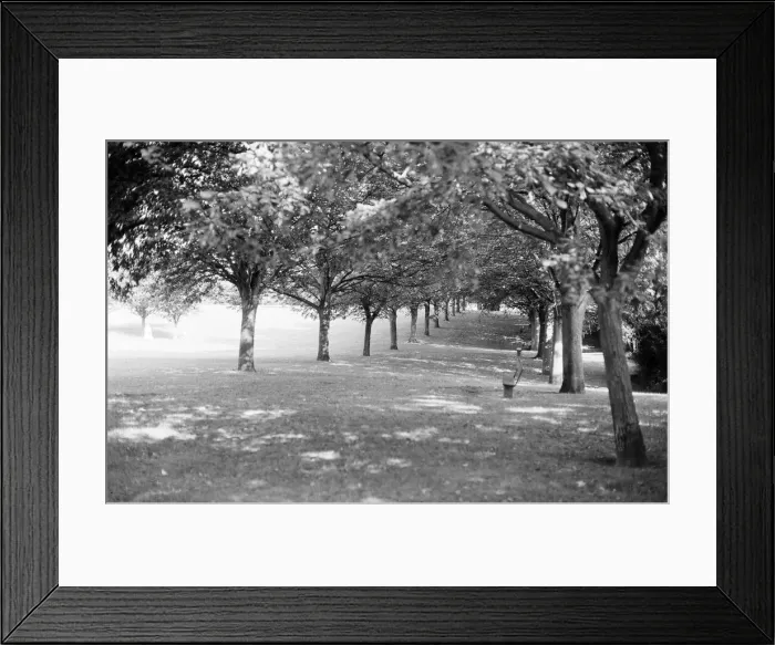 Framed Print : Arthur Newbery Park, Tilehurst, Reading, Berkshire, September 1980 Framed Print : Arthur Newbery Park, Tilehurst, Reading, Berkshire, September 1980