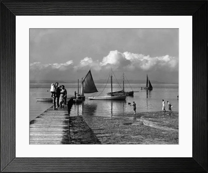Framed Print : Holiday at Morecombe - Picture taken yesterday of holiday makers returning from a sail in