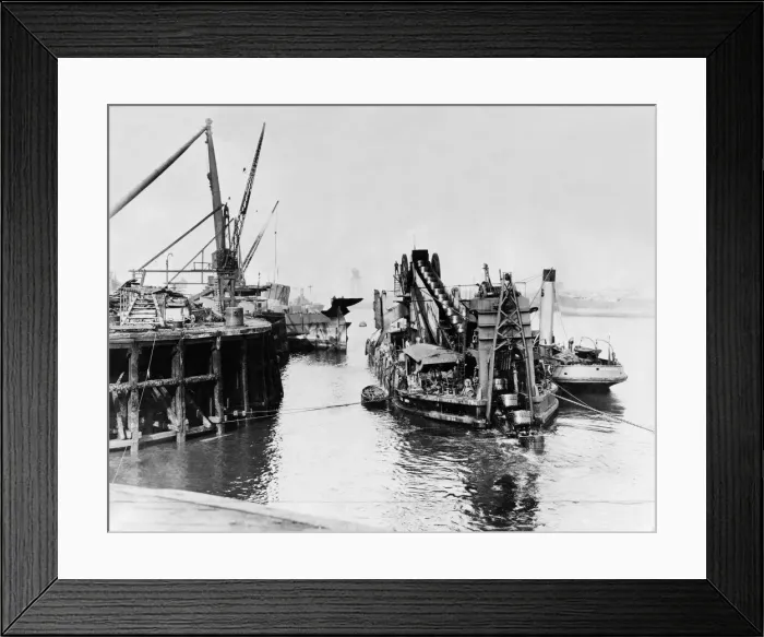 Framed Print : Dredging work at Palmers Jarrow yard in September of 1935 Framed Print : Dredging work at Palmers Jarrow yard in September of 1935